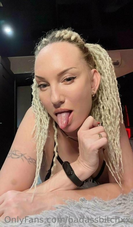 badassbitchxx exclusive model picture