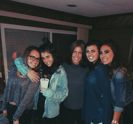 Ashton Hatchell sexy actress pic