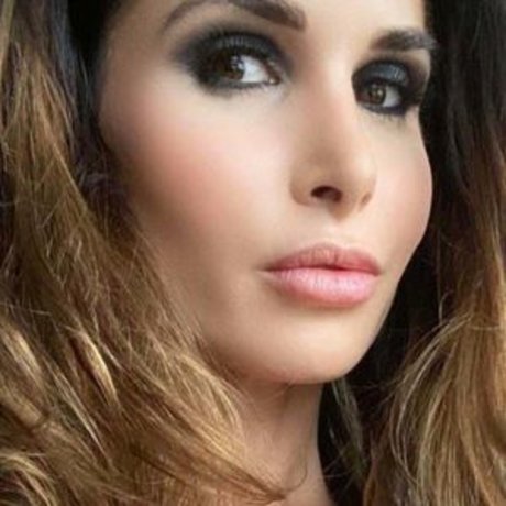 Nessa Devil art model pics