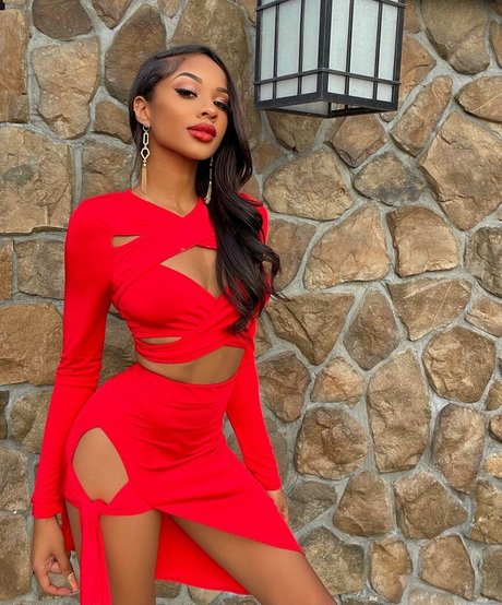 Breann Llewelyn nude star image