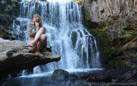 classyngassyfree high quality actress photo