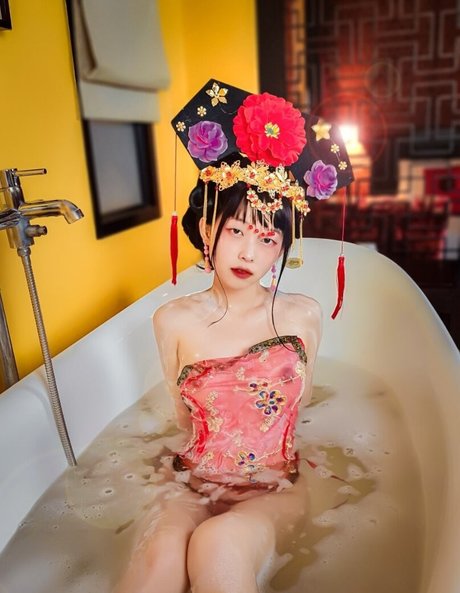 Kimmyyoy pornstar nude gallery