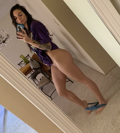 Mia Mae star porn photo