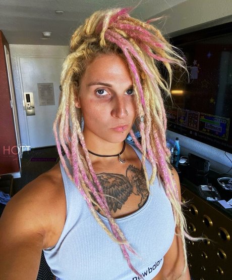 Hottrayne star picture