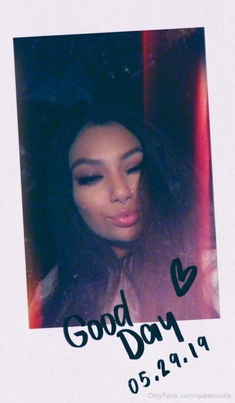 queencurls art model image