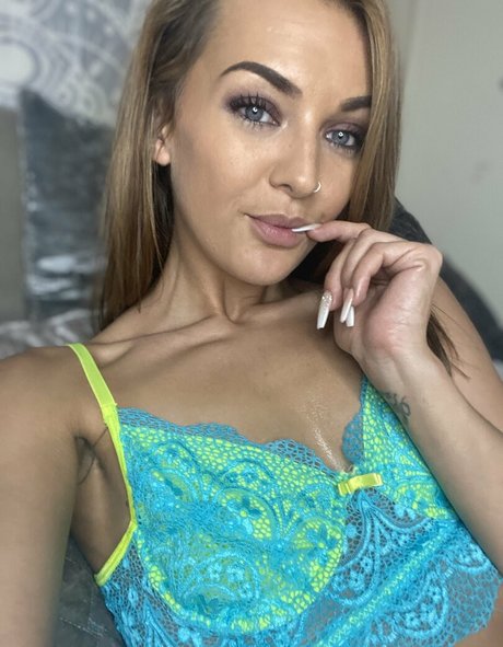 Demi Brookes xxx pornstar image