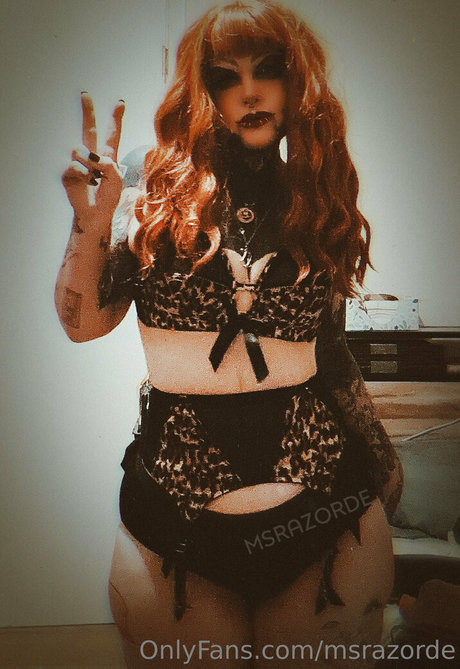 msrazorde high quality star pic