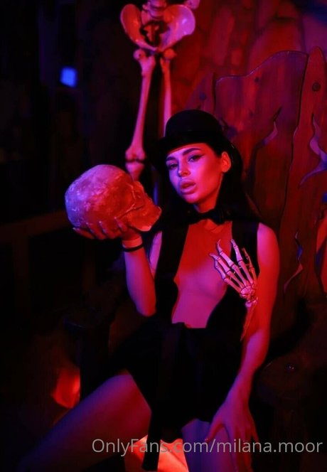 milana moor nice model picture