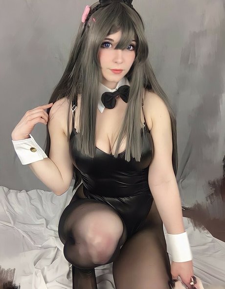 lady pizza hug model beautiful photo