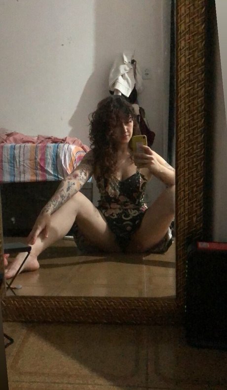 addaraflor perfect actress pics