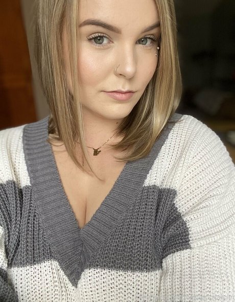 nipslipnovalynn star sexy pictures