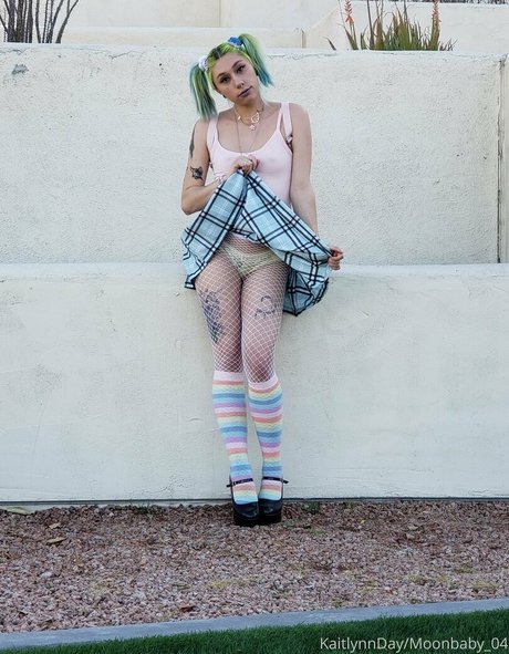 moonbabyfuxk adult model photo