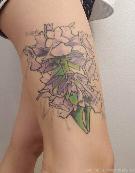 moonbabyfuxk nude pornstar img