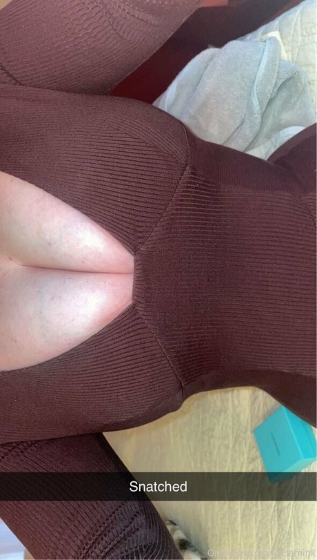 leksamink sex model galleries