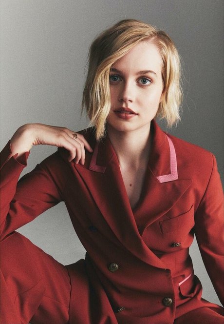 Angourie Rice nice actress img