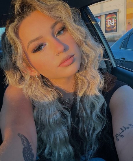 Brylee beautiful model archive