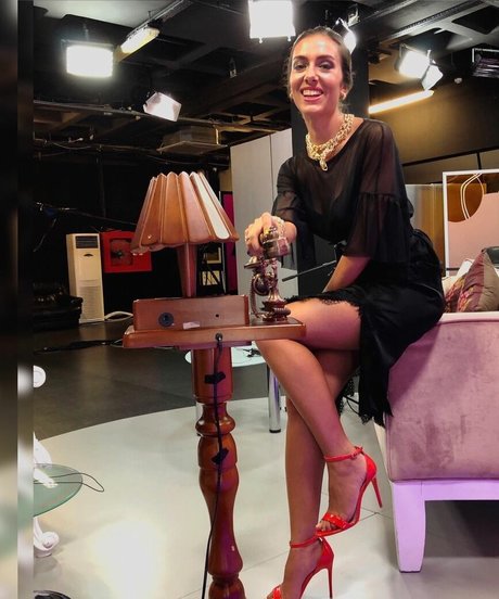 Asli Sevi pretty star photo