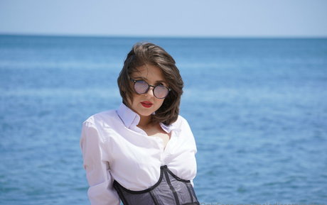 bellachary nude model picture