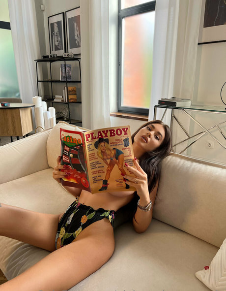 aleksandra queenie naked model pic