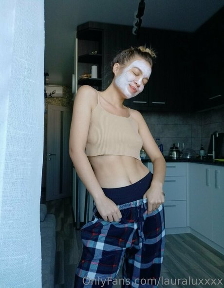 roxanne moore nude model image