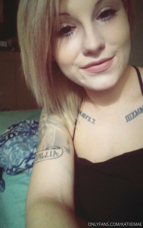 katiiemae exclusive model photos