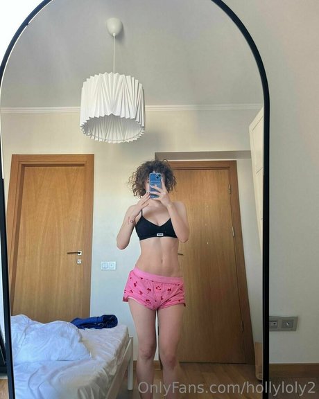 hollyloly2 pornographic actress photos