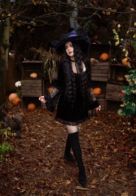 sinnerluna naked star pics