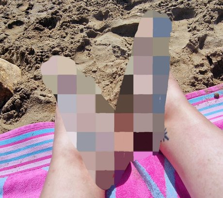 dominalauren nude star image