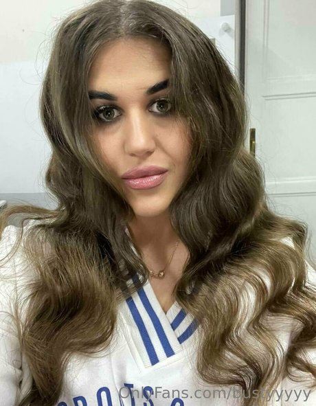 bustyyyyy hd pornstar pics