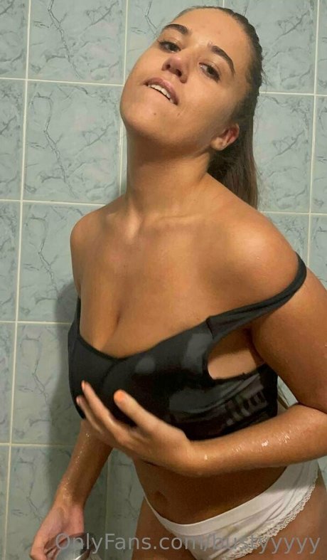 bustyyyyy xxx actress archive