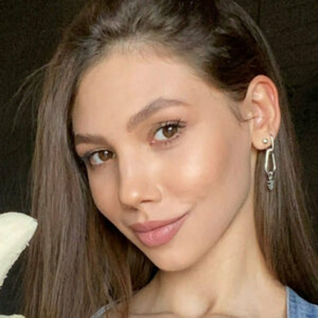 mia cutest beautiful model pics