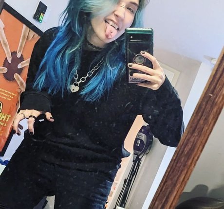 Seafoam Kitten s ASMR star naked photos