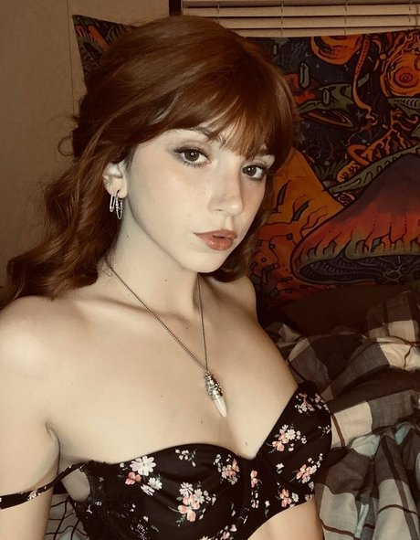 irresistible ivy star hot img