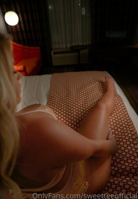 sweetteeofficial star hot galleries