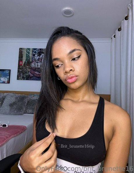 brit brunette16 model hd pics