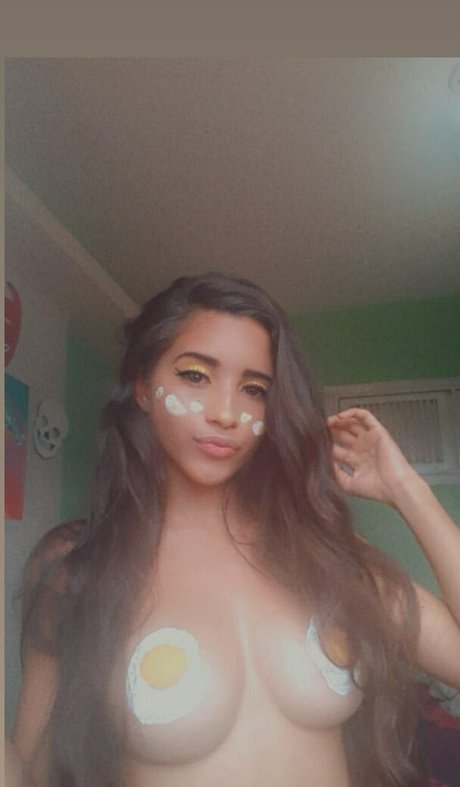 Lari Cogumelos hd pornstar image