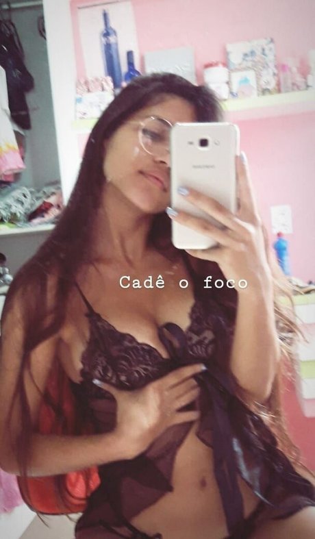 Lari Cogumelos pornstar nude gallery