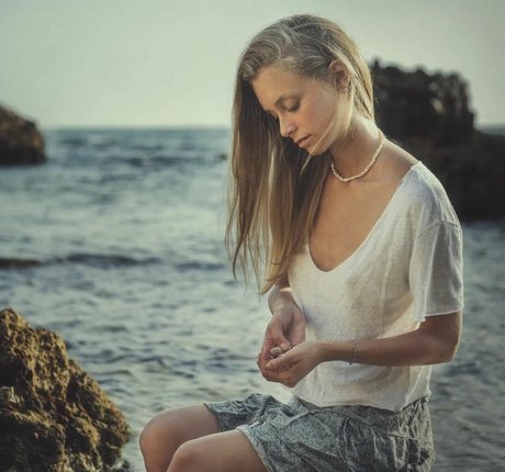 elabarkay adult actress archive