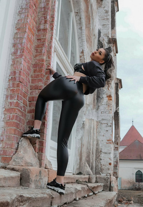 oanioana high quality pornstar pics