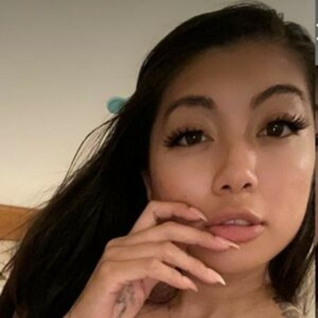 SaoMala model sexy pic