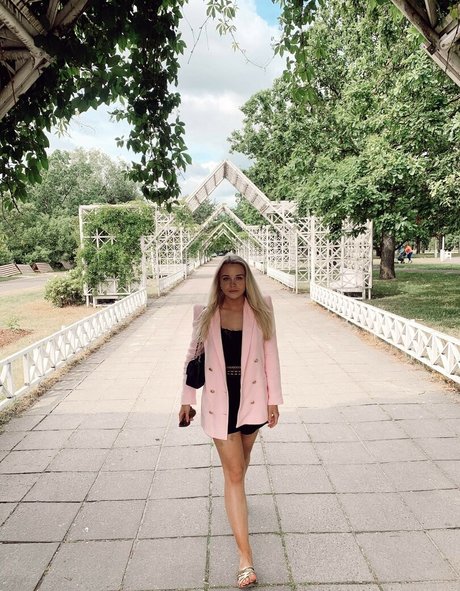 Desiree Mumm beautiful actress archive