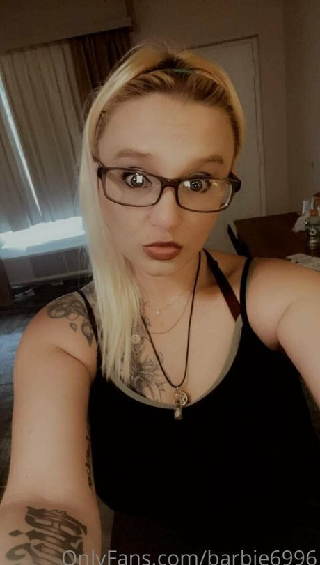 barbie6996 perfect pornstar img