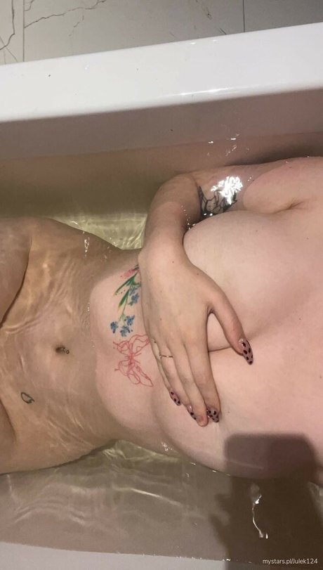 Julek124 model adult photos