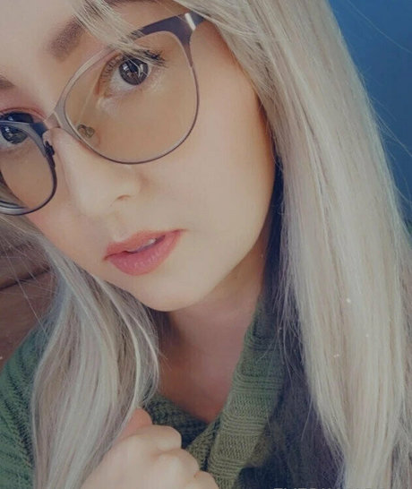 everlymoon star erotic picture