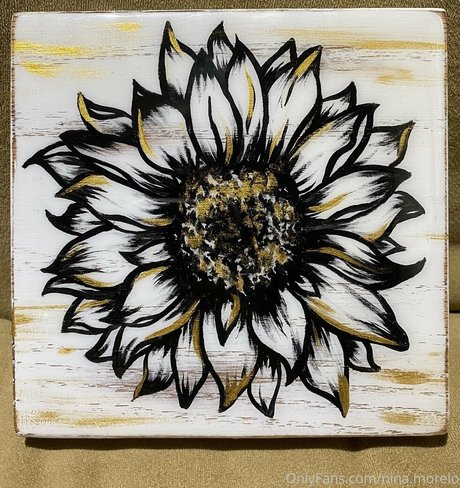 nina morelo model erotic photos