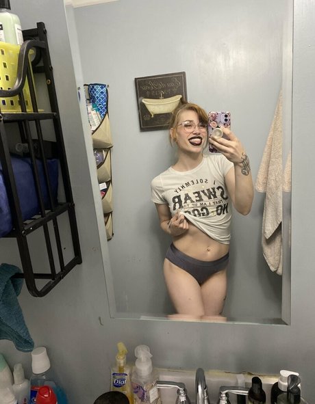 babybaphomet92 star xxx gallery