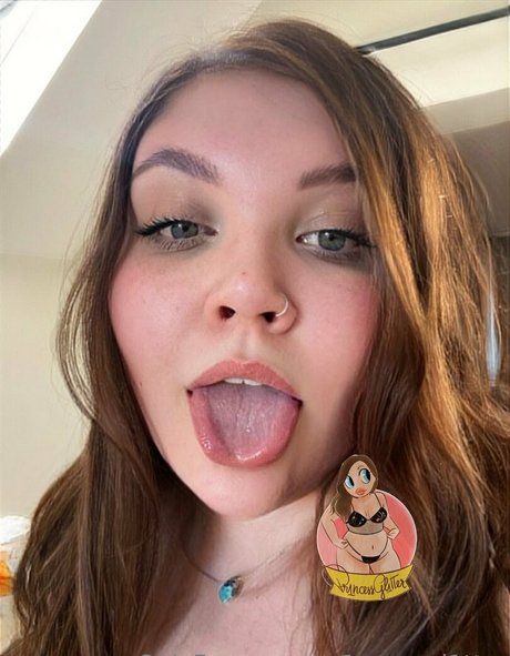 pr1ncessgl1tterfree pornstar hot gallery