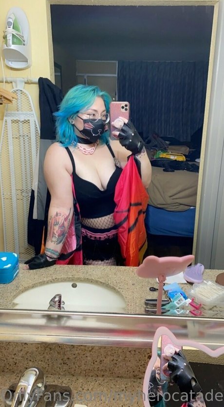 myherocatademiafree naked model galleries