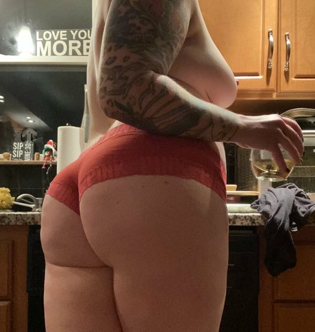 taylorann69 top model pic