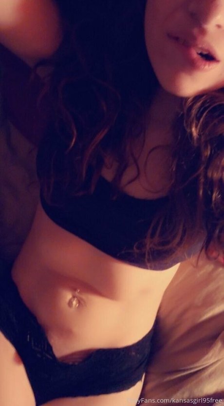 kansasgirl95free star photo